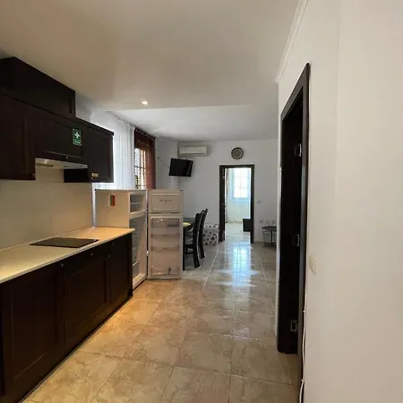 In The Cliff & **** אובזור