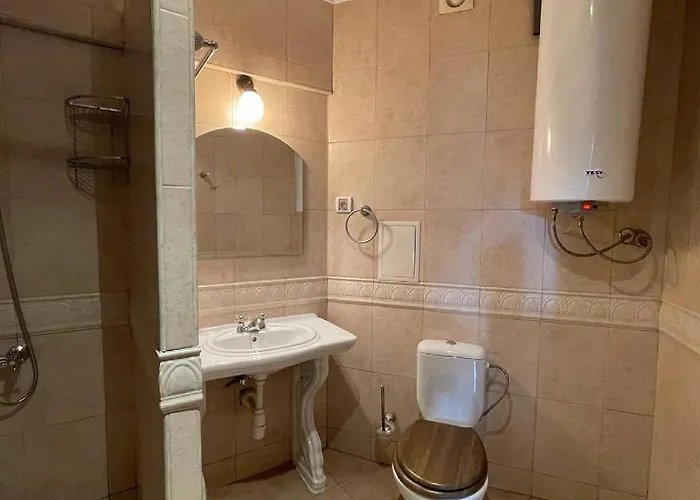 In The Cliff & **** Lägenhet *